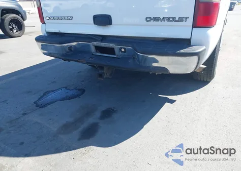 2002 Chevrolet Suburban 1500 Ls z USA, uszkodzony, nr VIN 3GNEC16T22G334721